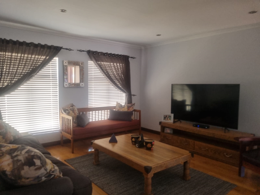 3 Bedroom Property for Sale in Baronetcy Estate Western Cape